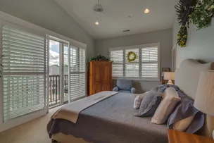 54647 Burdette St Bedroom